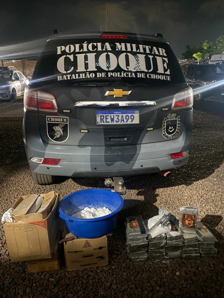 Homem é preso pelo Choque guardando drogas em casa do bairro São Francisco Homem é preso pelo Choque guardando drogas em casa do bairro São Francisco