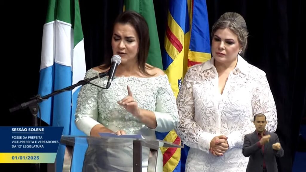 Após pedido de vistas, julgamento que pede a cassação da prefeita Adriane Lopes fica para o dia 27 Após pedido de vistas, julgamento que pede a cassação da prefeita Adriane Lopes fica para o dia 27