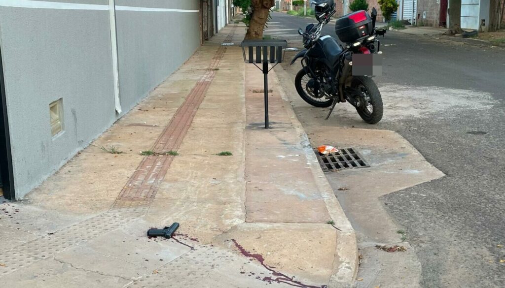 Homem morre em confronto com policiais militares no famoso prédio do Carandiru Homem morre em confronto com policiais militares no famoso prédio do Carandiru