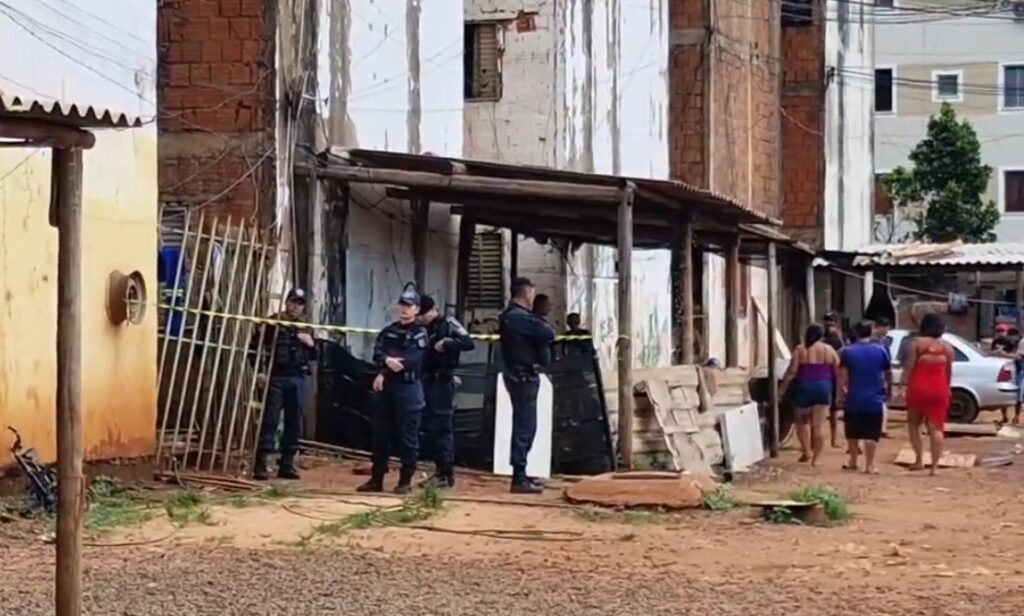 Homem morre em confronto com policiais militares no famoso prédio do Carandiru Homem morre em confronto com policiais militares no famoso prédio do Carandiru
