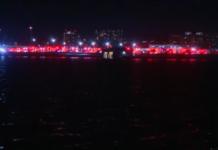 Avião comercial colide com helicóptero em Washington e cai no rio Potomac