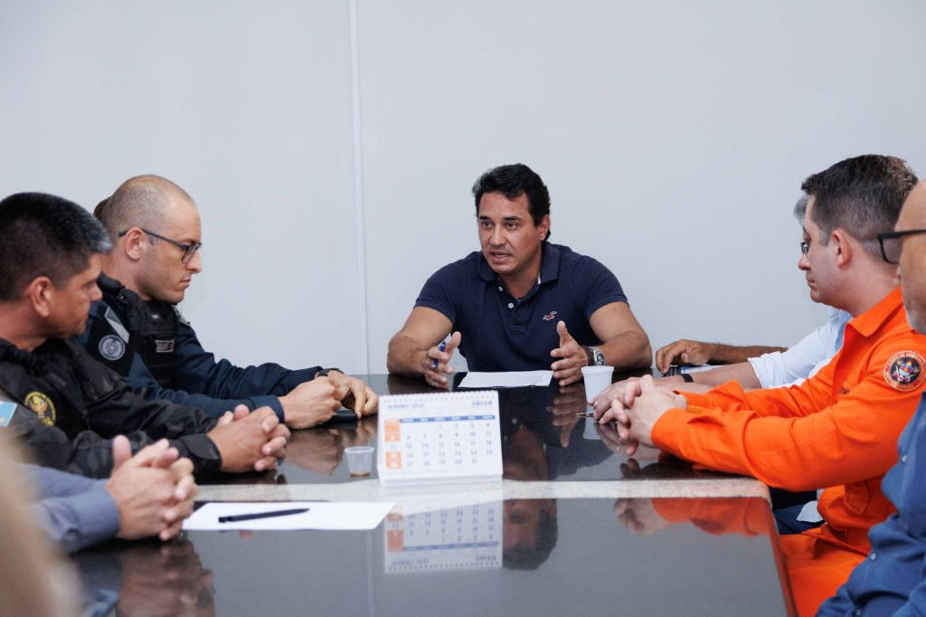 Governo de Naviraí reúne representantes da Segurança Pública para diálogo de ideias Governo de Naviraí reúne representantes da Segurança Pública para diálogo de ideias