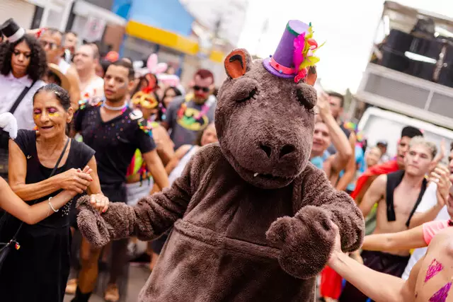 Hoje tem segundo dia do Capivara Blasé na Esplanada Ferroviária a partir das 14h Hoje tem segundo dia do Capivara Blasé na Esplanada Ferroviária a partir das 14h