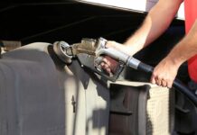 Preço do diesel fica R$ 0,16 mais barato nas distribuidoras a partir desta terça-feira