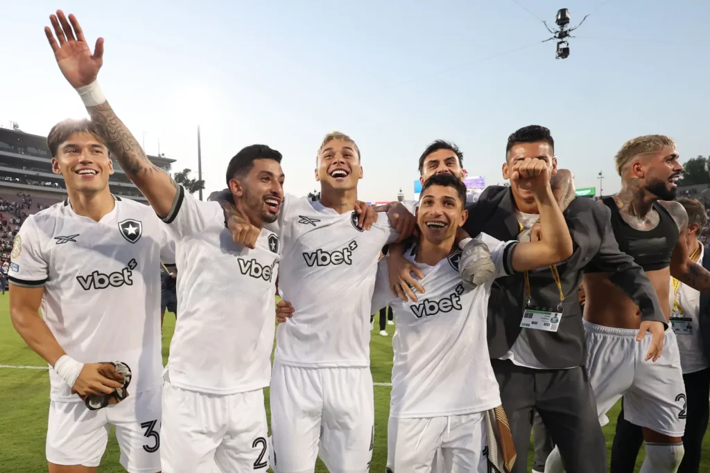 Invictos e líderes, brasileiros brilham na Copa do Mundo de Clubes nos Estados Unidos Invictos e líderes, brasileiros brilham na Copa do Mundo de Clubes nos Estados Unidos