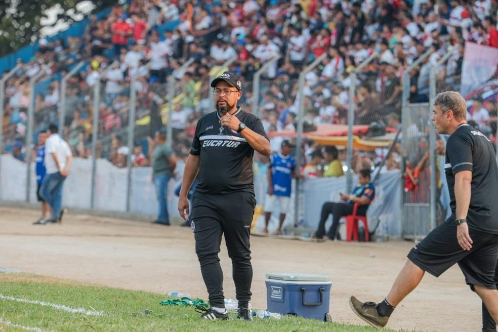 Raphael Pereira assume Operário para tentar reverter má fase na Série D Raphael Pereira assume Operário para tentar reverter má fase na Série D