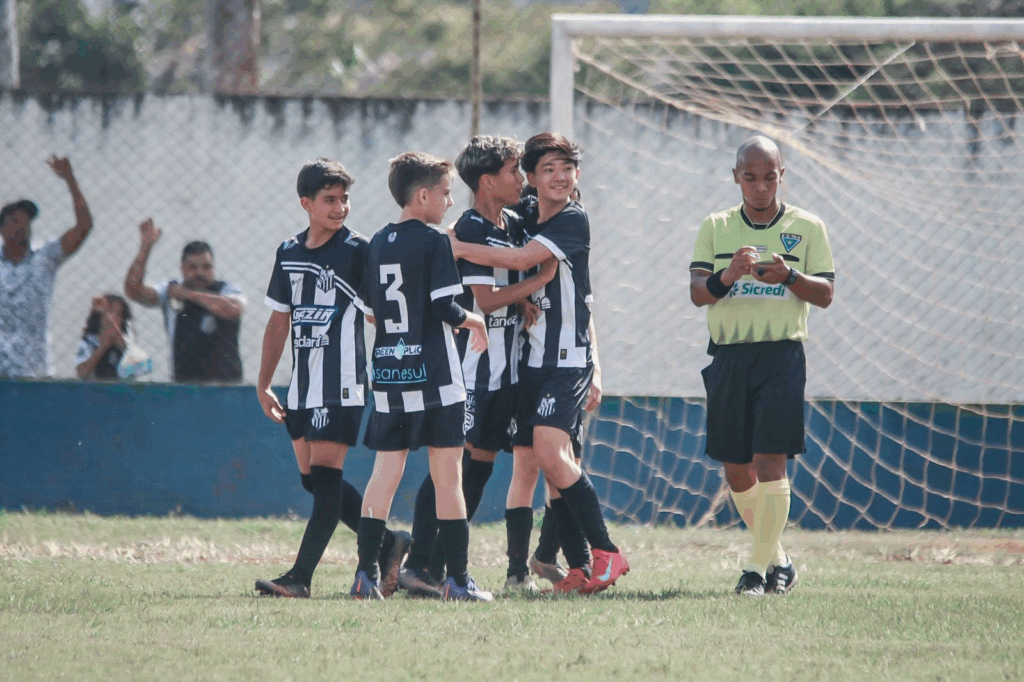Náutico e Operário decidem o título do Campeonato Sul-Mato-Grossense Sub-13 Náutico e Operário decidem o título do Campeonato Sul-Mato-Grossense Sub-13