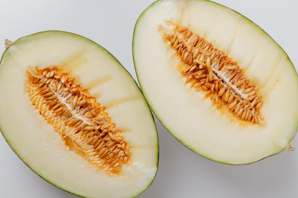 Dias quentes pedem frutas frescas e ricas em vitaminas, minerais e fibras; veja dicas! Dias quentes pedem frutas frescas e ricas em vitaminas, minerais e fibras; veja dicas!