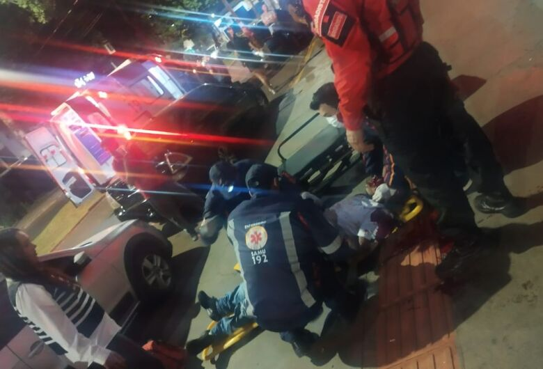 Homem de 36 anos é alvo de ataque a tiros em frente a casa noturna em Dourados Homem de 36 anos é alvo de ataque a tiros em frente a casa noturna em Dourados