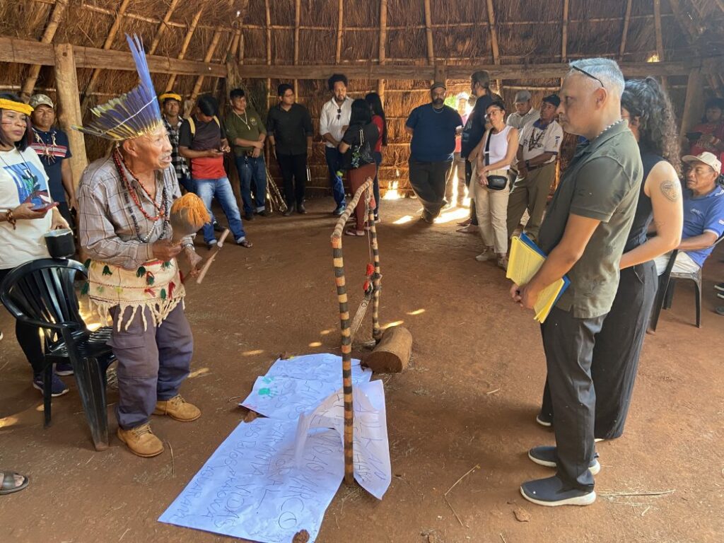 Com escudos e tiros de borracha, PM retira indígenas de fazenda ocupada em Caarapó