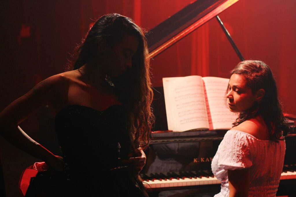 Artista leva o teatro de Nelson Rodrigues a penitenciárias femininas de Campo Grande