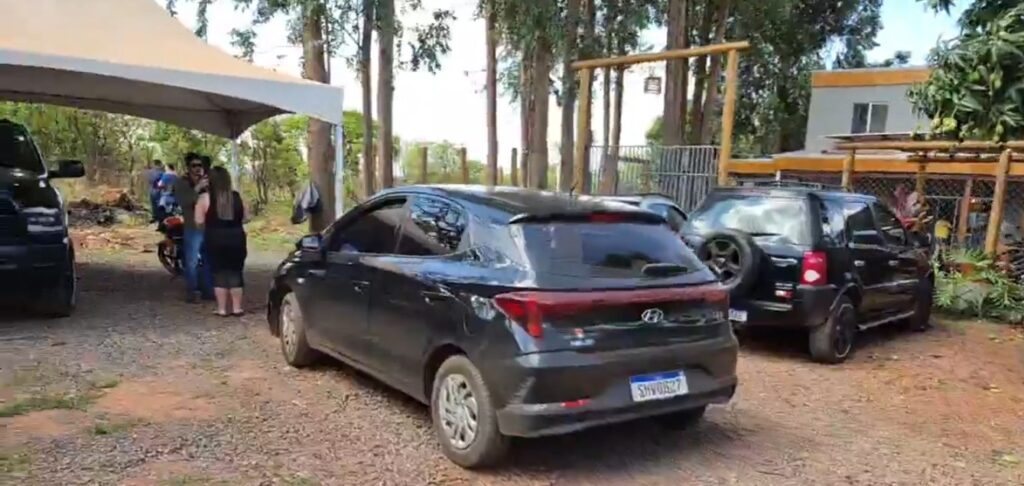 Após buscas, polícia prende um dos criminosos que roubou carro de motorista de APP Após buscas, polícia prende um dos criminosos que roubou carro de motorista de APP