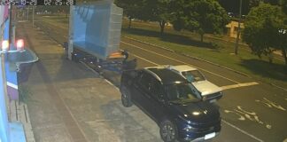 Vídeo: bandidos furtam carretinha e piscina de 7 metros em plena Av. Afonso Pena