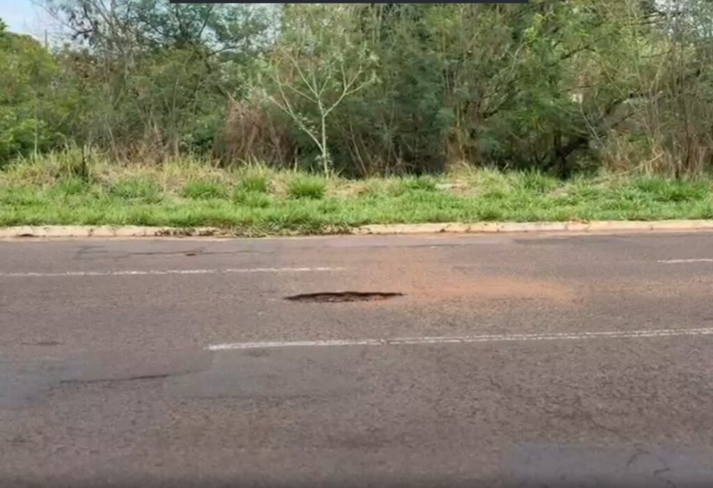 Campo Grande enfrenta epidemia de buracos e população questiona: cadê a solução, prefeita? Campo Grande enfrenta epidemia de buracos e população questiona: cadê a solução, prefeita?