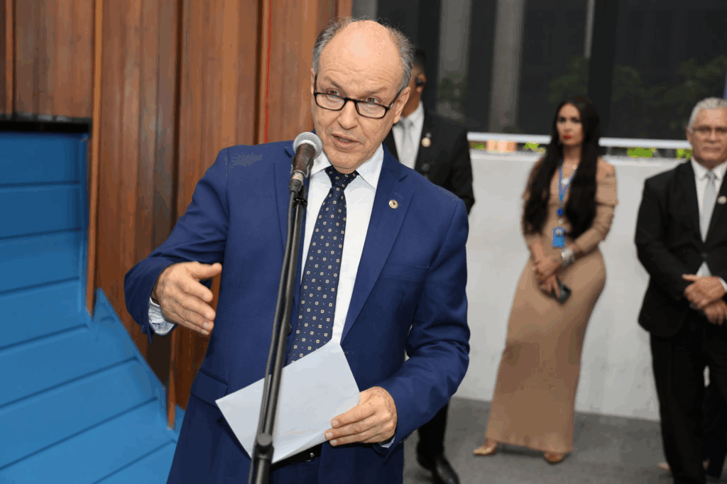 Decreto que institui a Política e a Rede Nacional de Educação Especial Inclusiva gera debate na ALEMS Decreto que institui a Política e a Rede Nacional de Educação Especial Inclusiva gera debate na ALEMS