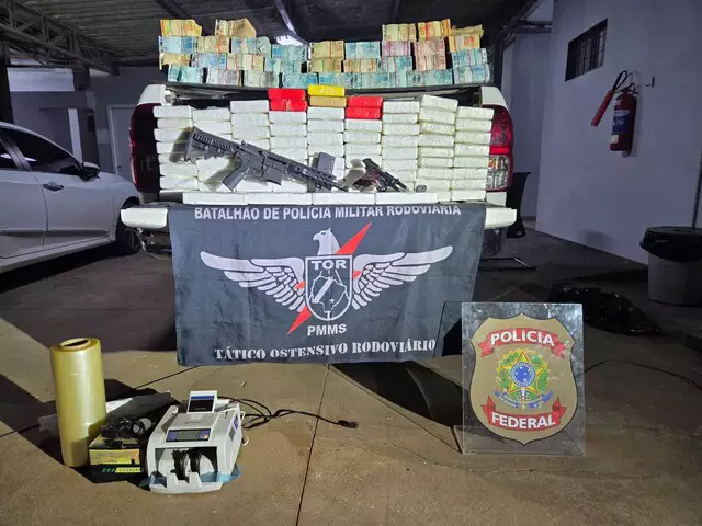 Homem é preso com cocaína, armas e mais de R$ 1 milhão em Ponta Porã