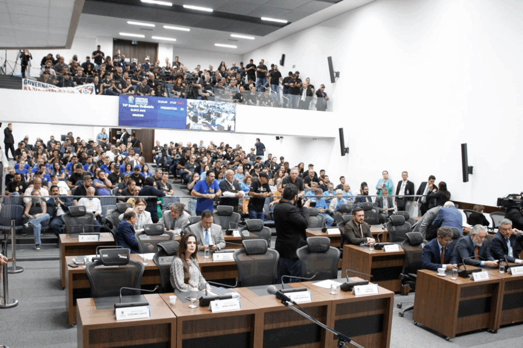 MS, 48 anos: Ao longo da história, ALEMS promove dignidade aos sul-mato-grossenses MS, 48 anos: Ao longo da história, ALEMS promove dignidade aos sul-mato-grossenses