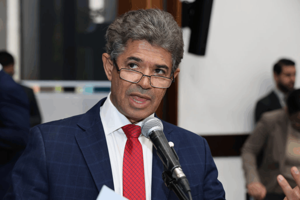 Deputados celebram o Dia do Professor e reforçam valorização da educação Deputados celebram o Dia do Professor e reforçam valorização da educação