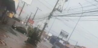 Vídeo: Av. Júlio de Castilho se transforma em lagoa após chuva forte