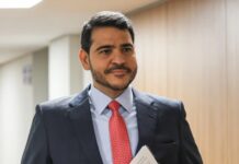 Governo tenta adiar sabatina de Jorge Messias para evitar derrota no Senado