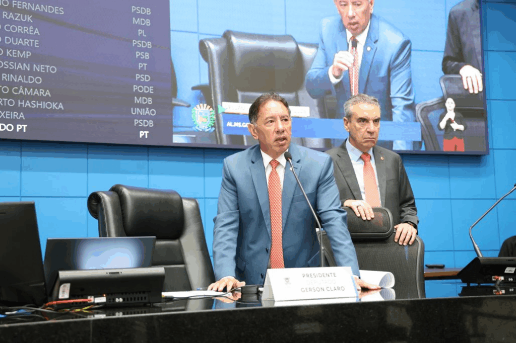 Assembleia Legislativa recebe governador e atividades são suspensas por luto Assembleia Legislativa recebe governador e atividades são suspensas por luto