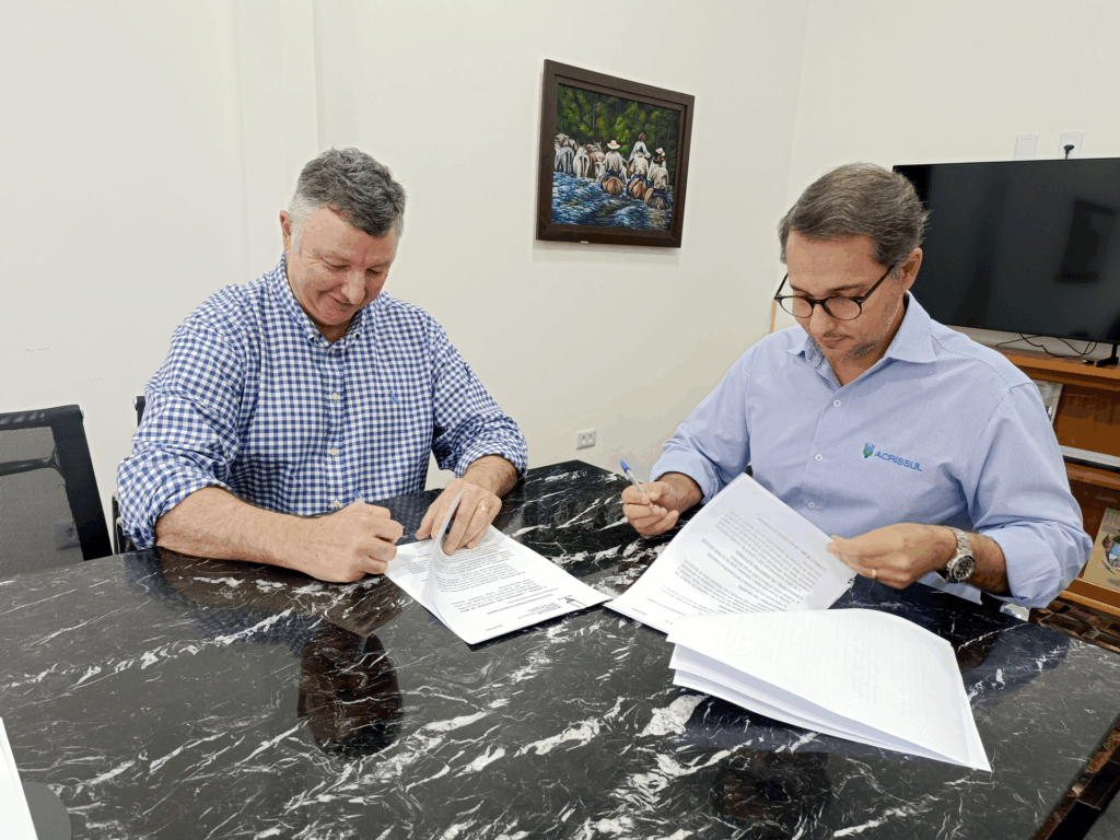 Acrissul assina termo de cooperação com criador da tecnologia que identifica bovinos pelo focinho