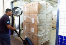 Parceria entre Semed, Correios e Receita Federal garante presentes de Natal para alunos da Reme