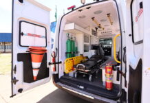 Prefeitura entrega nova ambulância para atender população douradense