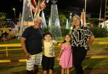 Famílias transformam “Natal Encantado Dourados” em local de confraternização