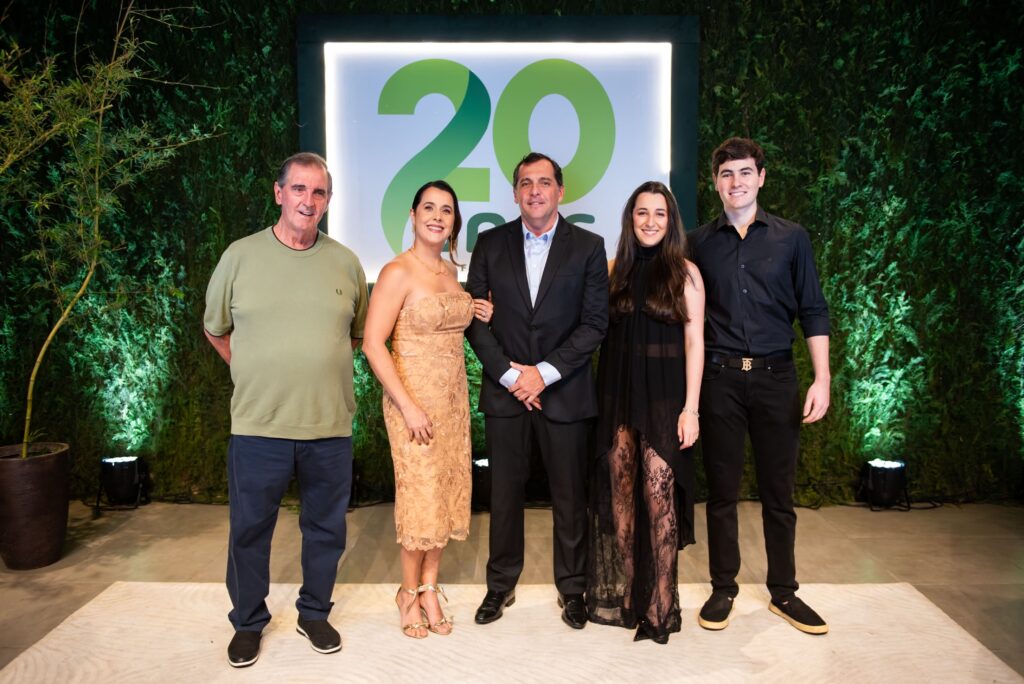 Reflore/MS comemora 20 anos com homenagens e de olho no futuro Reflore/MS comemora 20 anos com homenagens e de olho no futuro