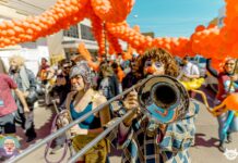 Palhasseata leva música, poesia e riso às ruas da Orla Morena neste domingo na 9ª Pantalhaç@s