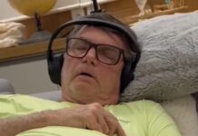 Em tentativa de gerar comoção, filho divulga vídeo de Jair Bolsonaro sofrendo com crise de soluço enquanto dorme