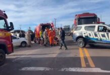 Acidente entre carro de aplicativo e carreta deixa quatro feridos em Campo Grande