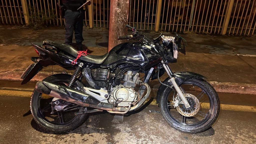 Homem morre após batida envolvendo duas motocicletas e caminhonete na Capital
