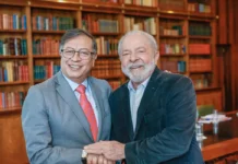 Lula e Petro conversam por telefone sobre situação na Venezuela