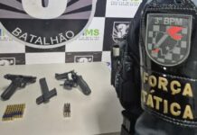 Dupla é presa com armas, munições e carro com a placa adulterada em Dourados