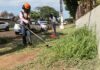 Prefeitura intensifica roçada e limpeza de áreas públicas em Dourados no início do ano