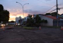 Após ter o asfalto arrancado, Rua Rachid Neder, no bairro Monte Castelo, é interditada
