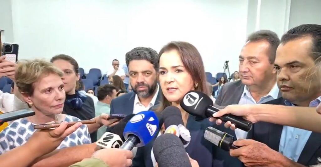 TCE pede vencimento da 1ª parcela do IPTU em dezembro e prefeita afirma: "Desconto de 20% não vai mais acontecer!"