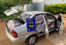 Vídeo: com mais de 1 mil pacotes de cigarros, veículo só tinha espaço para o motorista