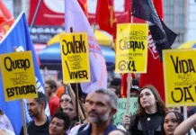 Governo federal quer aprovar fim da escala 6×1 ainda neste semestre, diz ministro Boulos