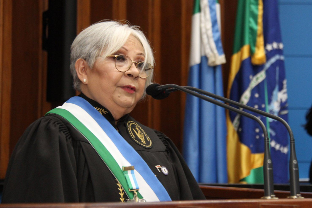 Academia Feminina de Letras e Artes de MS chega à maioridade com 18 anos Academia Feminina de Letras e Artes de MS chega à maioridade com 18 anos