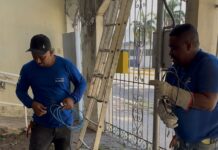 Secretária de Saúde visita CAPS I, avalia demandas e verifica reparo na parte elétrica