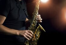Capital tem aulas gratuitas de saxofone na Casa de Cultura