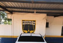 Dupla é flagrada com medicamentos e cigarros do Paraguai na MS-164