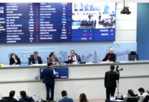 Vereadores derrubam veto e reajuste da faixa de isenção do IPTU será promulgado