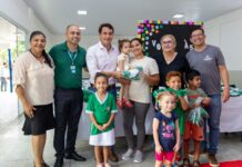 Entrega simbólica de kits de materiais escolares marca o início do ano letivo em Naviraí