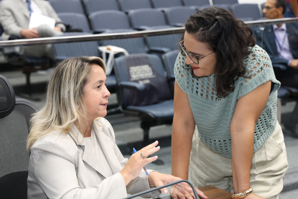 Deputados da ALEMS repudiam decisão que absolve acusado de pedofilia em Minas Gerais Deputados da ALEMS repudiam decisão que absolve acusado de pedofilia em Minas Gerais