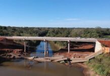 Zé Teixeira cobra retirada de entulhos da antiga ponte sobre Rio Santo Antônio