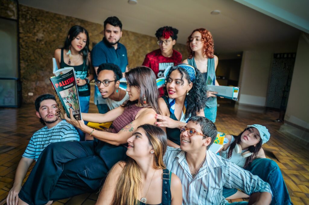 Festival da Juventude transforma UFMS em laboratório criativo com oficinas de literatura, cinema, tecnologia e slam